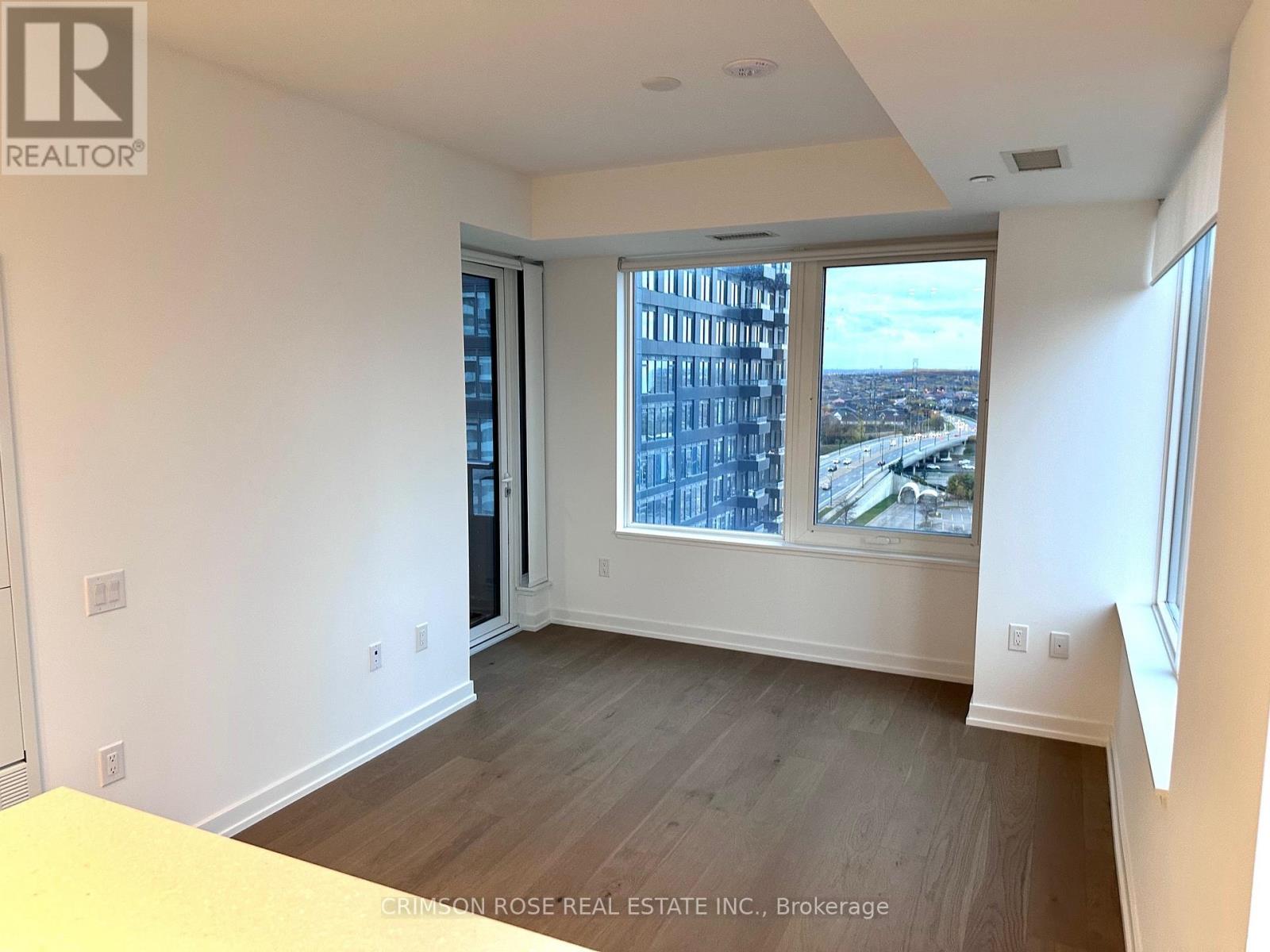 1303 - 395 Square One Drive, Mississauga, Ontario  L5B 0P6 - Photo 9 - W12523714