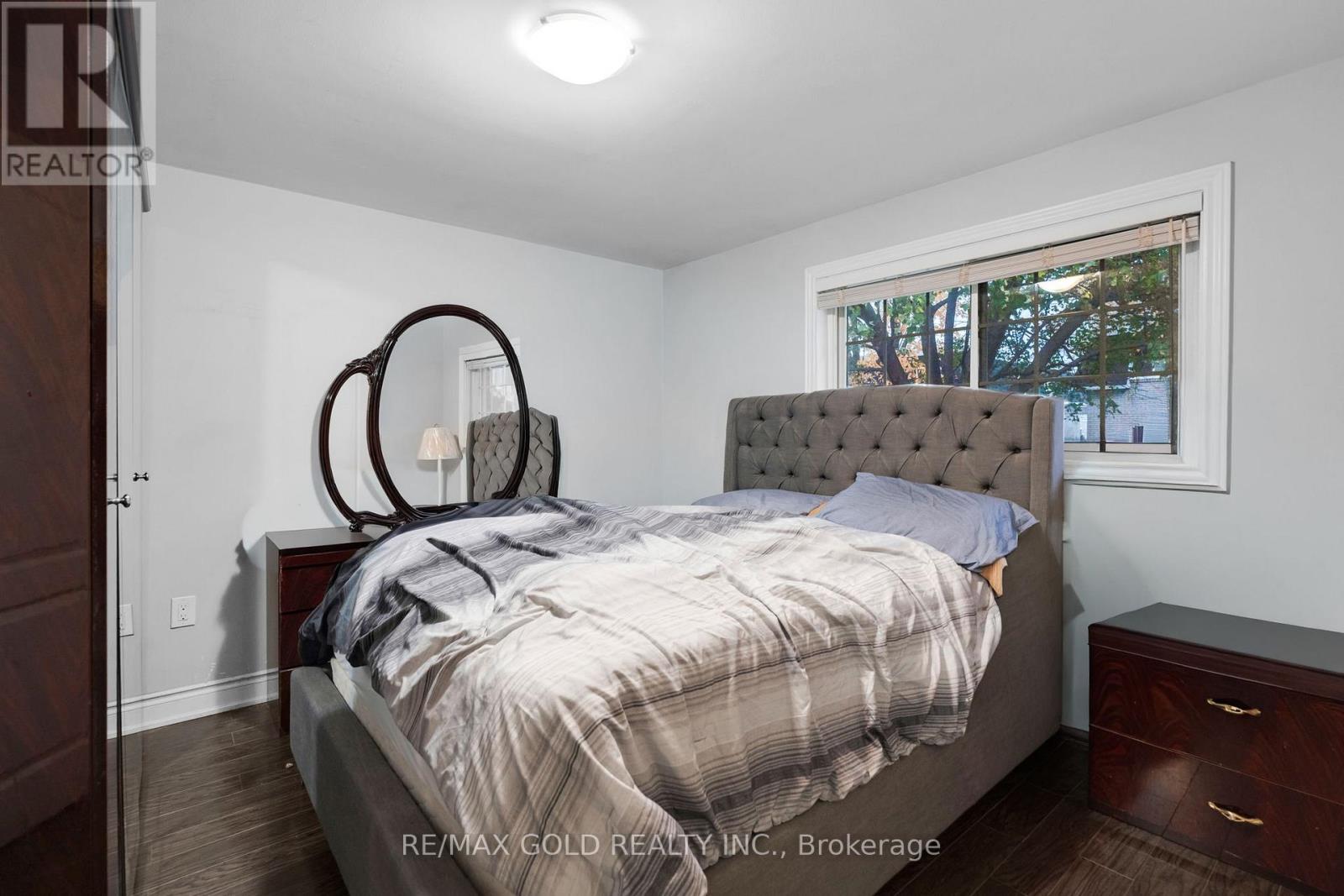 13 Tullamore Road S, Brampton, Ontario  L6W 1J7 - Photo 15 - W12523720