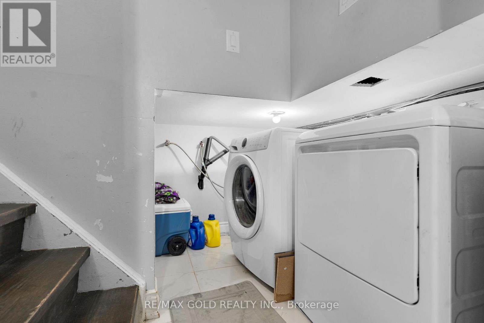 13 Tullamore Road S, Brampton, Ontario  L6W 1J7 - Photo 17 - W12523720