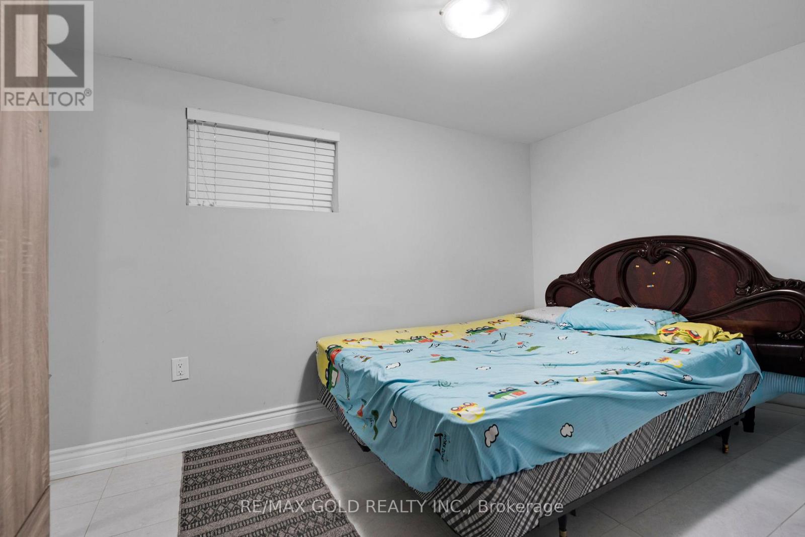 13 Tullamore Road S, Brampton, Ontario  L6W 1J7 - Photo 22 - W12523720