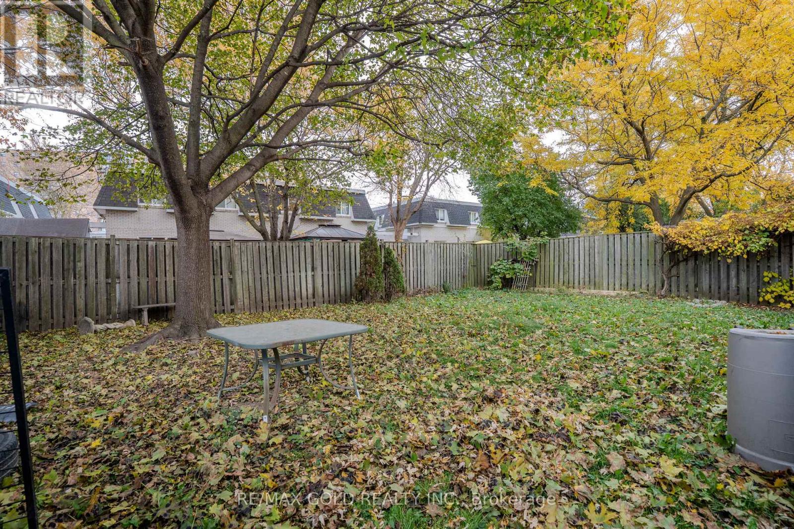 13 Tullamore Road S, Brampton, Ontario  L6W 1J7 - Photo 23 - W12523720