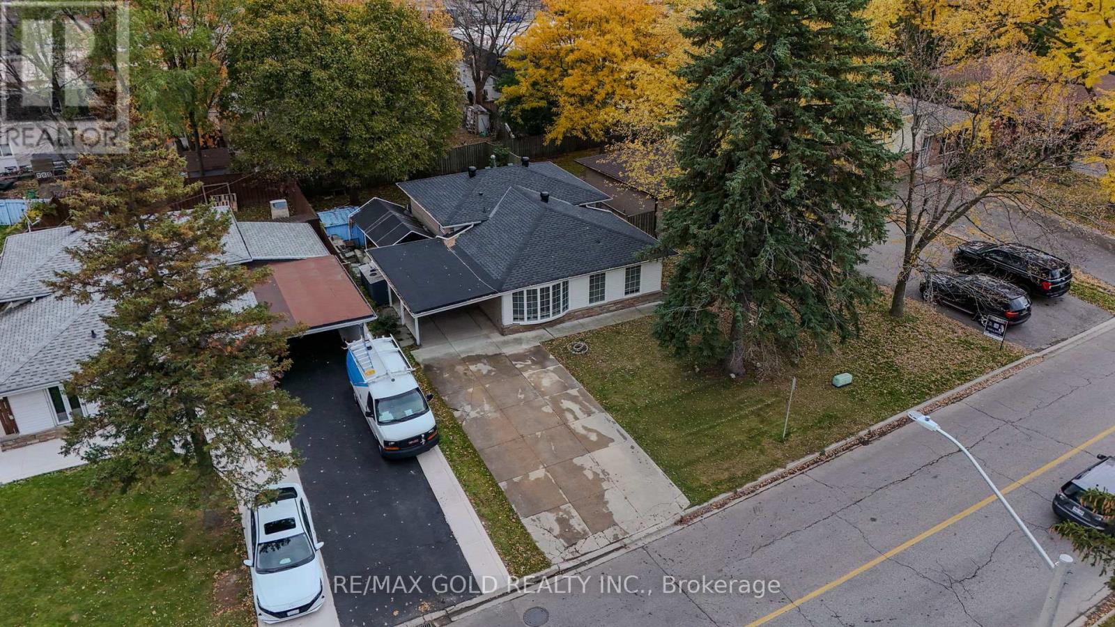 13 Tullamore Road S, Brampton, Ontario  L6W 1J7 - Photo 25 - W12523720