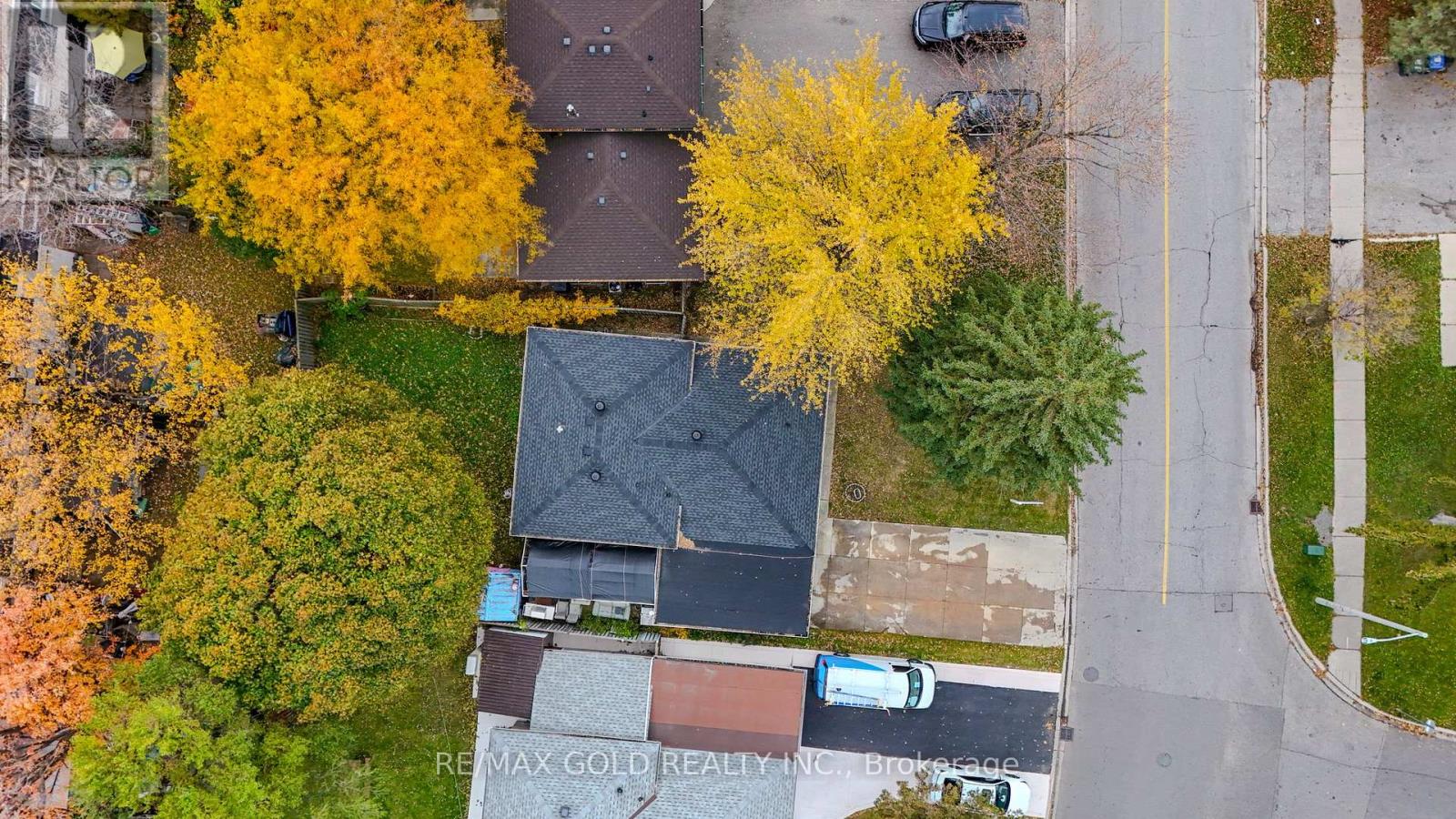 13 Tullamore Road S, Brampton, Ontario  L6W 1J7 - Photo 26 - W12523720