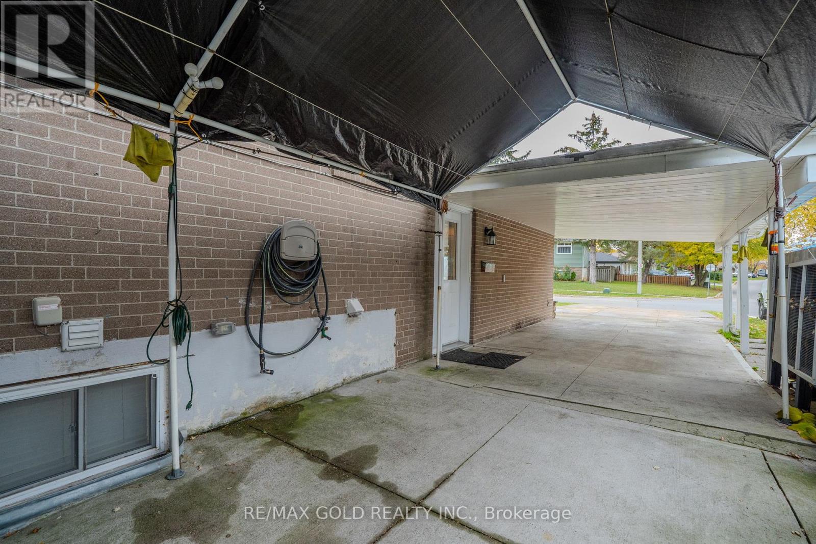 13 Tullamore Road S, Brampton, Ontario  L6W 1J7 - Photo 3 - W12523720