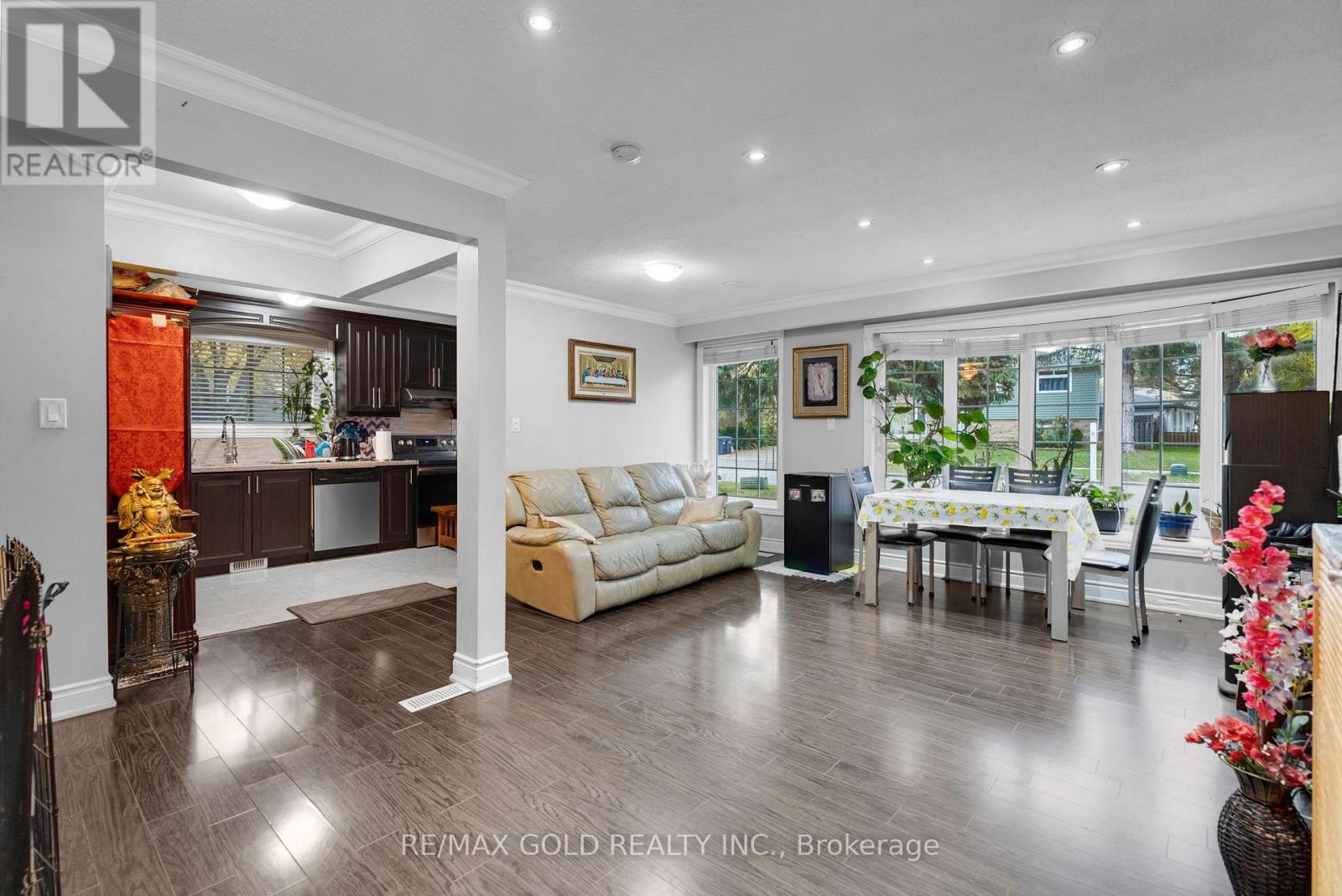 13 Tullamore Road S, Brampton, Ontario  L6W 1J7 - Photo 6 - W12523720