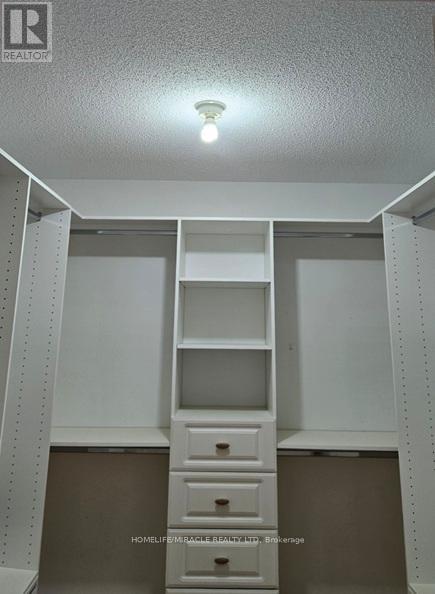 13 Purebrook Crescent, Brampton, Ontario  L6P 2L5 - Photo 9 - W12523722