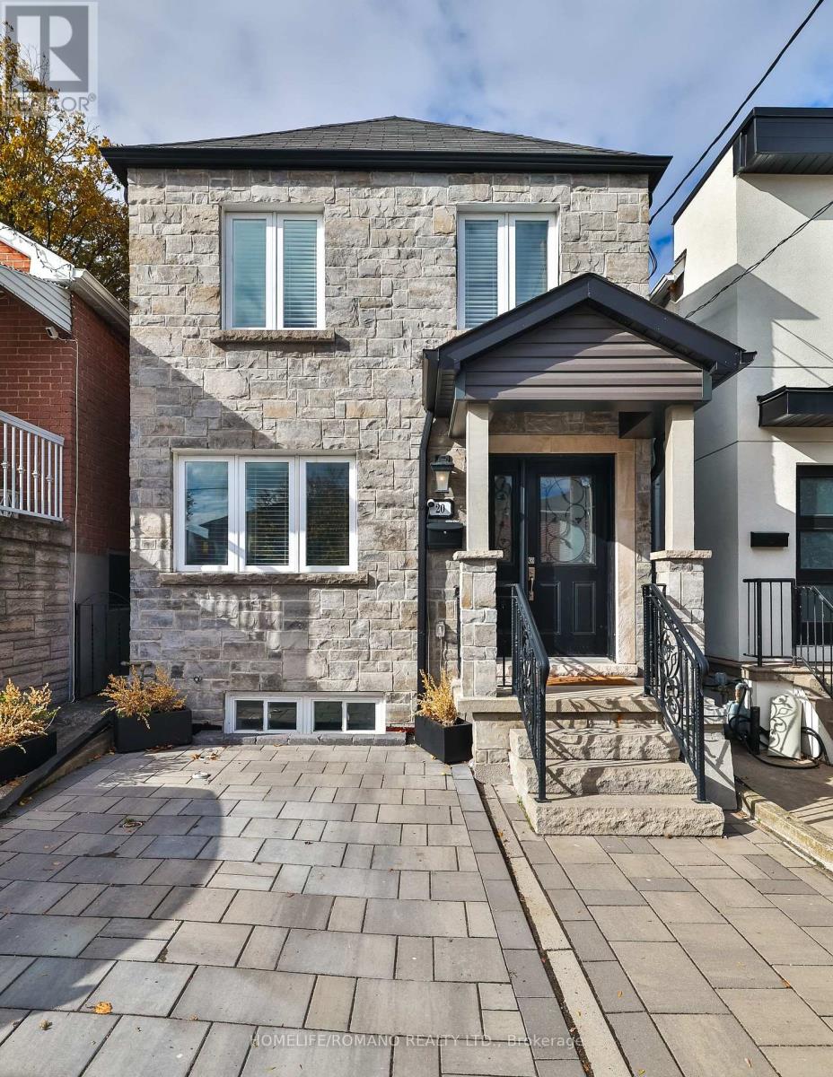 20 HARLTON CRESCENT, Toronto, Ontario