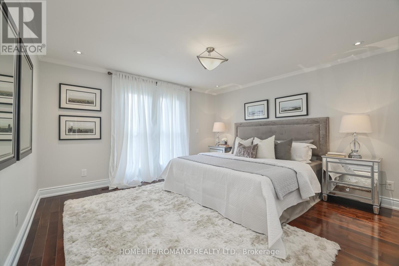 20 Harlton Crescent, Toronto, Ontario  M6M 1L1 - Photo 20 - W12523730