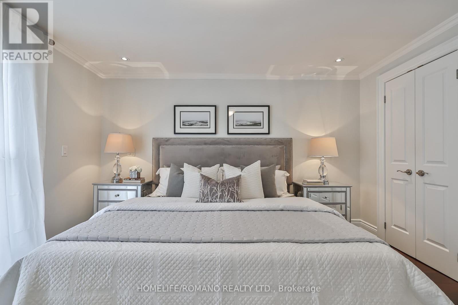 20 Harlton Crescent, Toronto, Ontario  M6M 1L1 - Photo 21 - W12523730