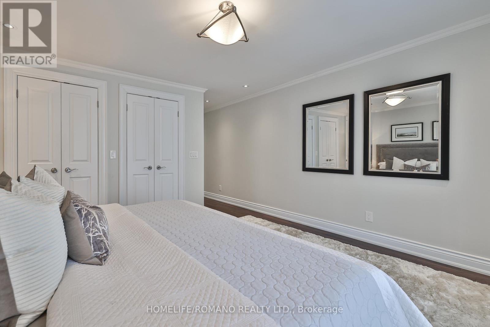 20 Harlton Crescent, Toronto, Ontario  M6M 1L1 - Photo 23 - W12523730