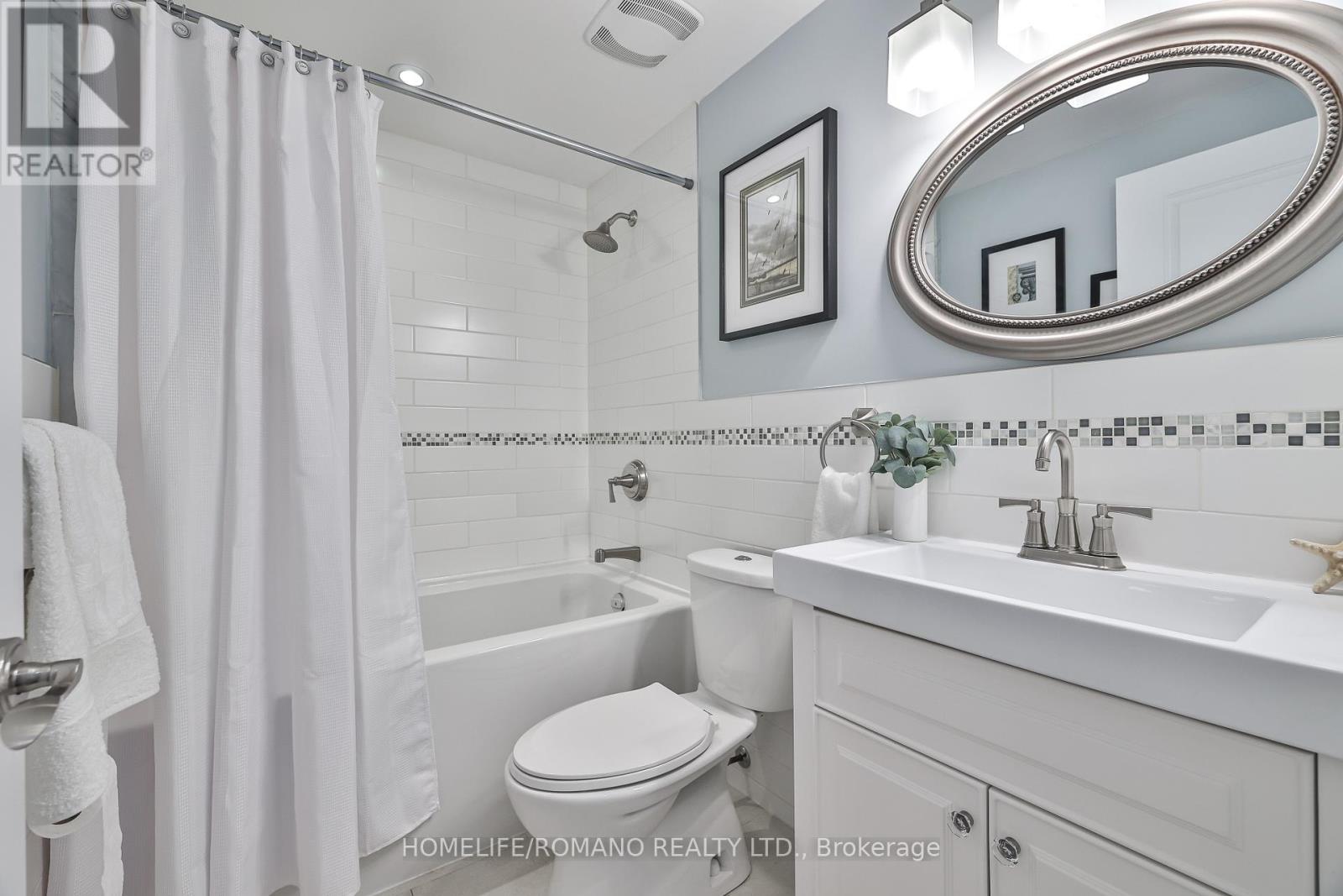 20 Harlton Crescent, Toronto, Ontario  M6M 1L1 - Photo 29 - W12523730