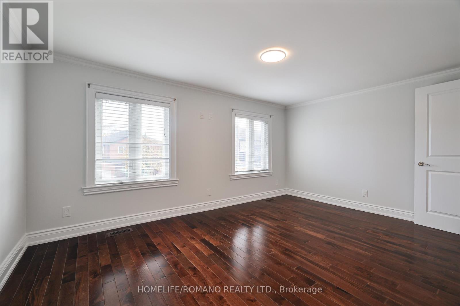 20 Harlton Crescent, Toronto, Ontario  M6M 1L1 - Photo 31 - W12523730