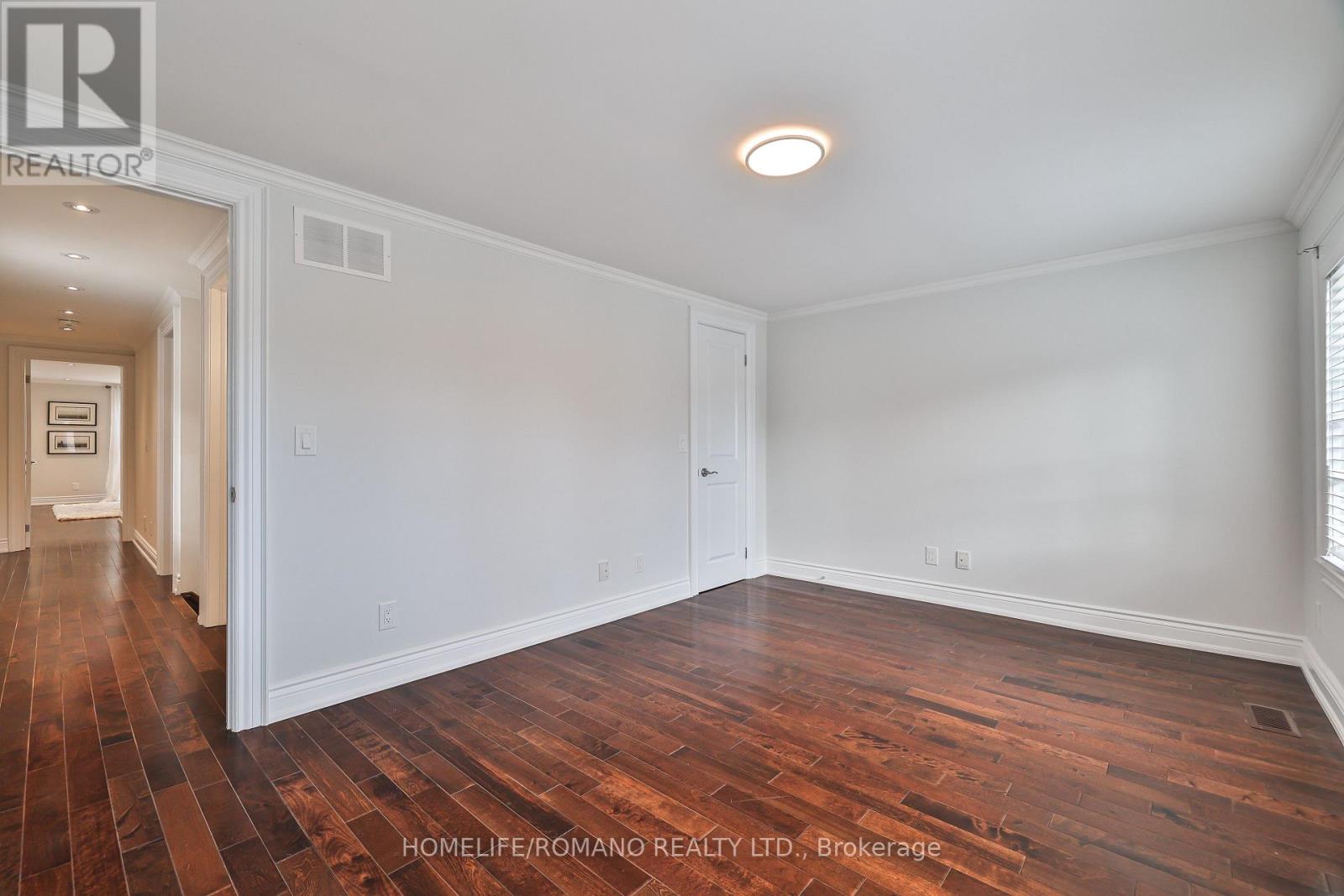 20 Harlton Crescent, Toronto, Ontario  M6M 1L1 - Photo 32 - W12523730