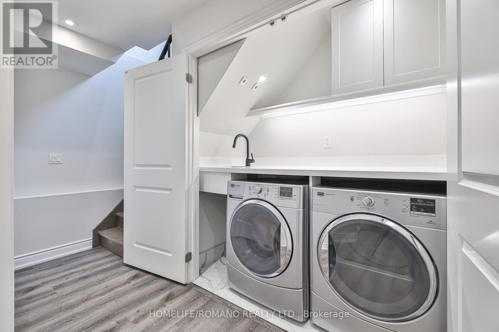 20 Harlton Crescent, Toronto, Ontario  M6M 1L1 - Photo 38 - W12523730