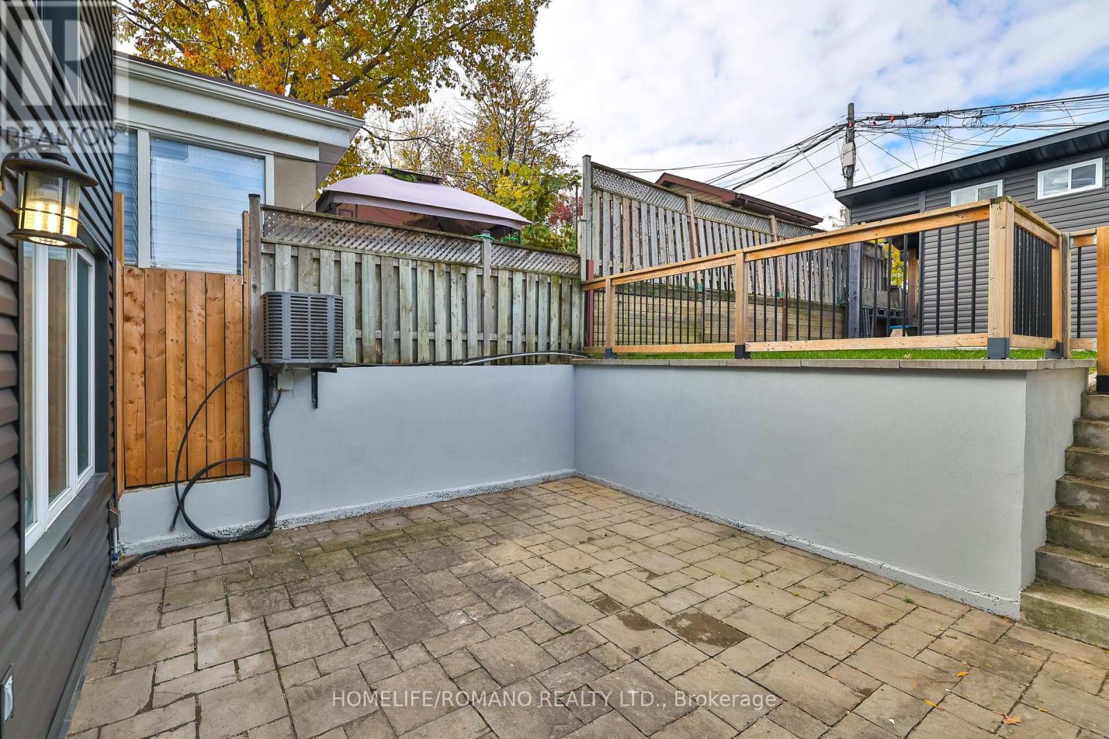 20 Harlton Crescent, Toronto, Ontario  M6M 1L1 - Photo 41 - W12523730