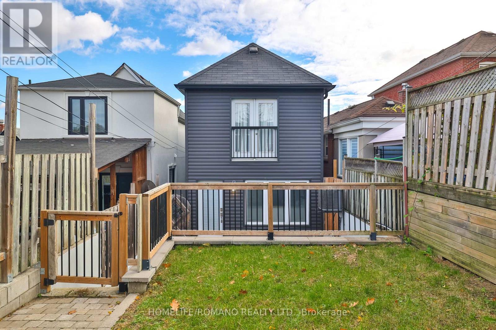 20 Harlton Crescent, Toronto, Ontario  M6M 1L1 - Photo 43 - W12523730