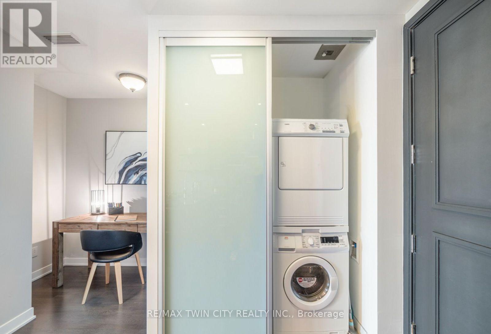 2209 - 90 Park Lawn Road, Toronto, Ontario  M8Y 0B6 - Photo 10 - W12523776