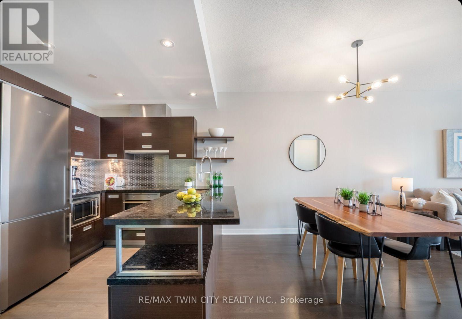 2209 - 90 Park Lawn Road, Toronto, Ontario  M8Y 0B6 - Photo 9 - W12523776