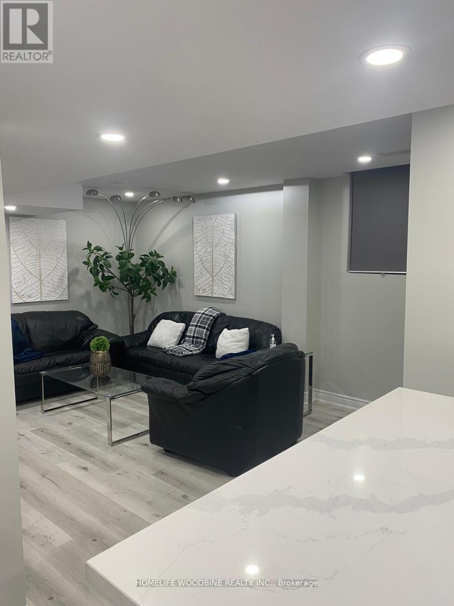 11 Darren Road, Brampton, Ontario  L6P 1Z6 - Photo 2 - W12523810