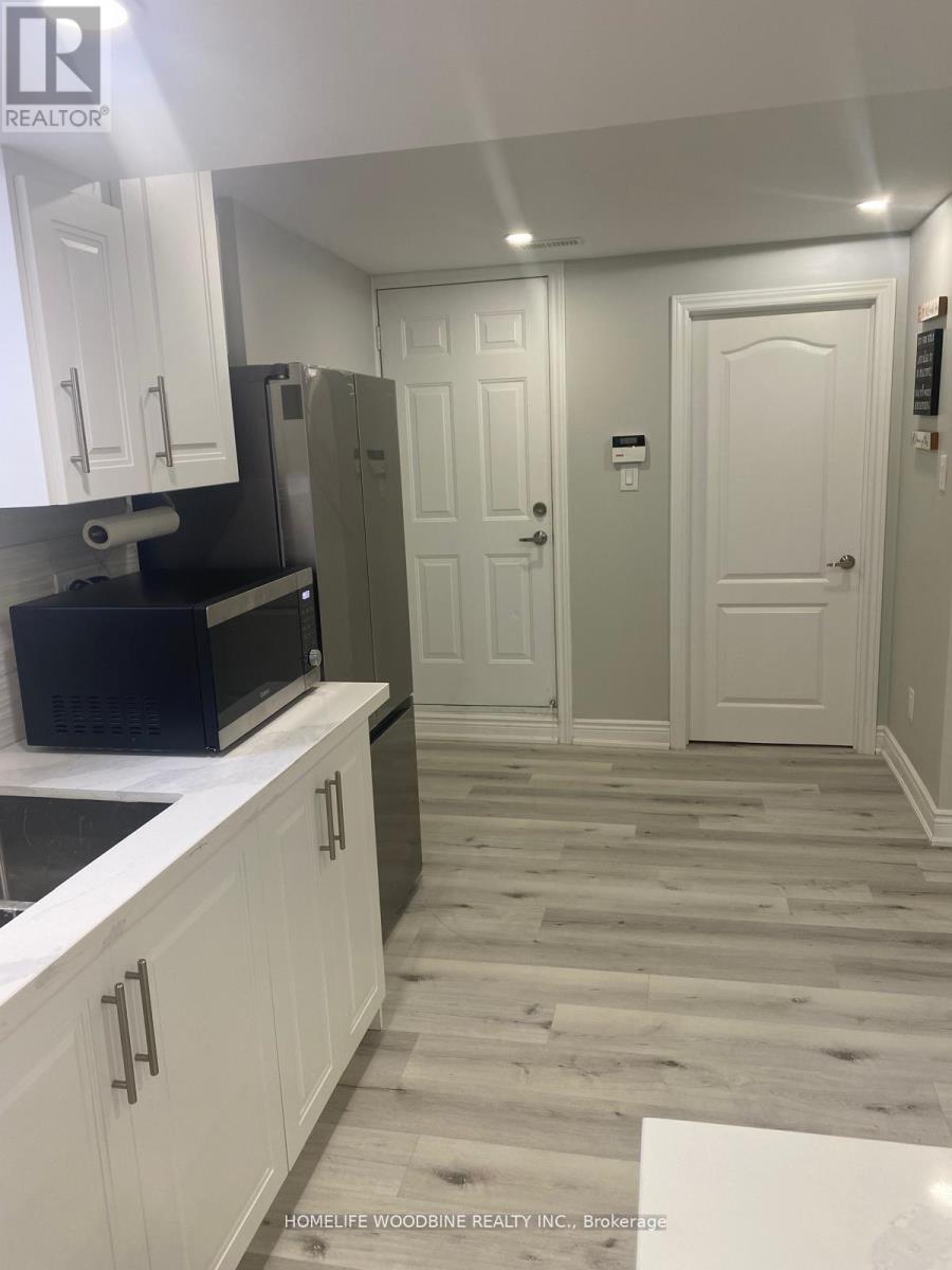 11 Darren Road, Brampton, Ontario  L6P 1Z6 - Photo 20 - W12523810