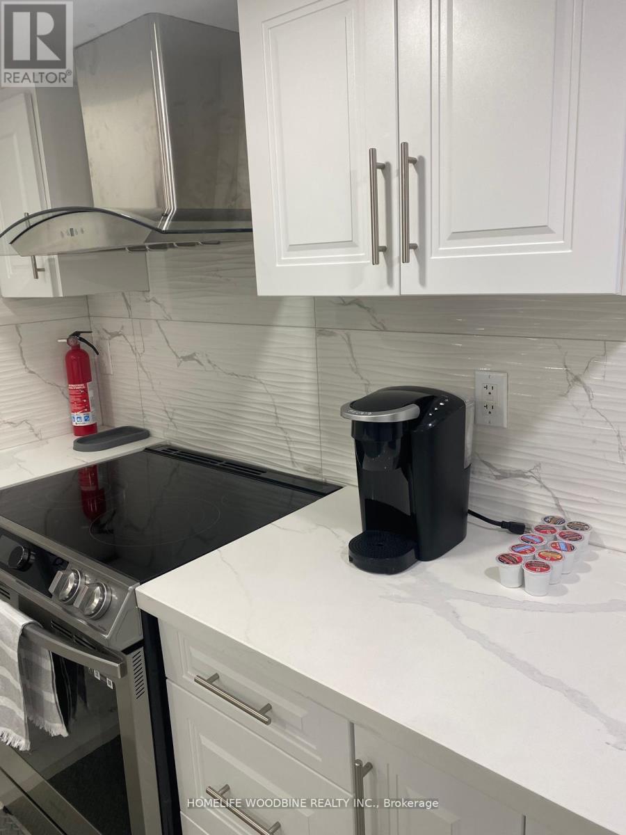 11 Darren Road, Brampton, Ontario  L6P 1Z6 - Photo 3 - W12523810