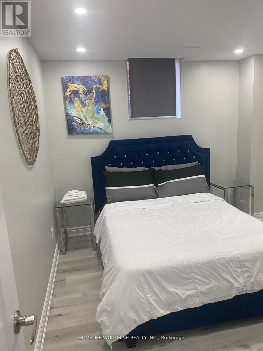 11 Darren Road, Brampton, Ontario  L6P 1Z6 - Photo 7 - W12523810