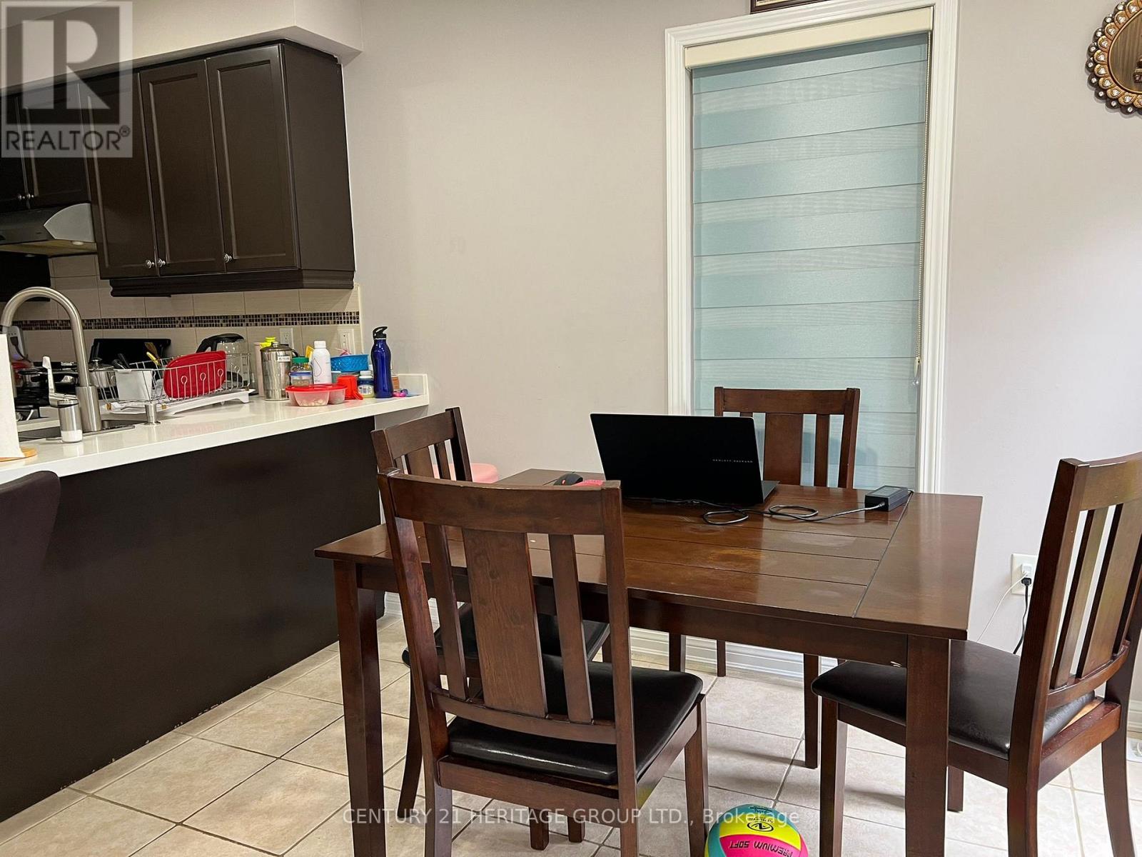 6 Beavington Road, Brampton, Ontario  L7A 0R9 - Photo 9 - W12523814