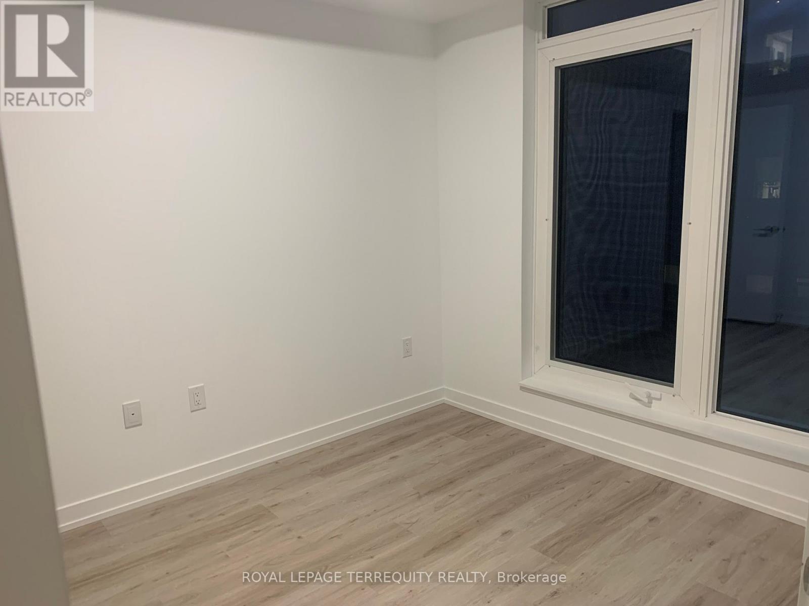 1101 - 395 Square One Drive, Mississauga, Ontario  L5B 0P6 - Photo 10 - W12523822