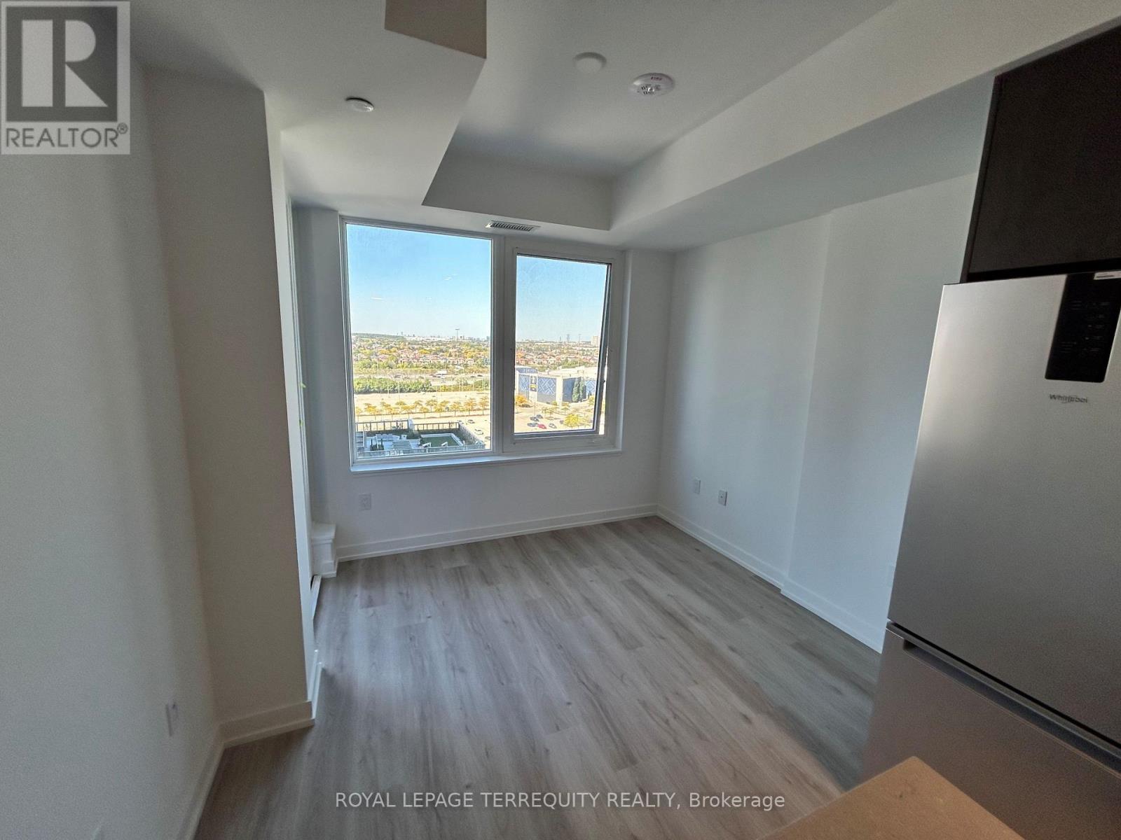 1101 - 395 Square One Drive, Mississauga, Ontario  L5B 0P6 - Photo 12 - W12523822