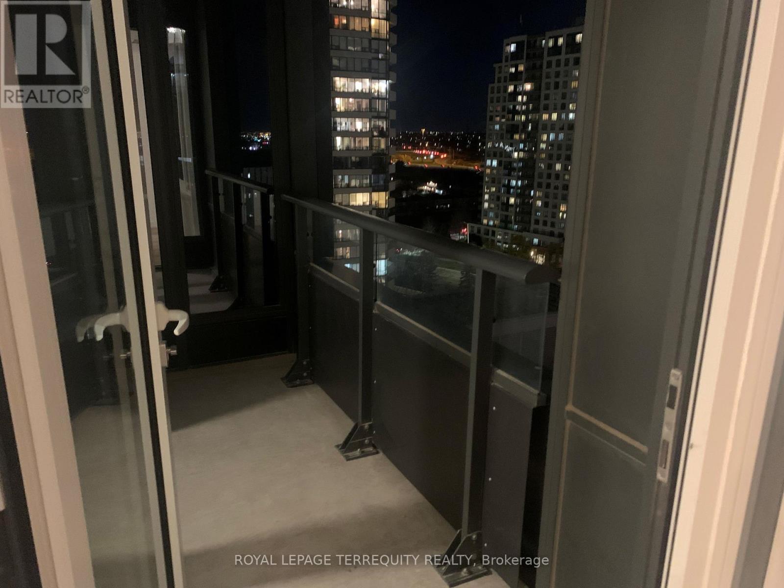 1101 - 395 Square One Drive, Mississauga, Ontario  L5B 0P6 - Photo 13 - W12523822