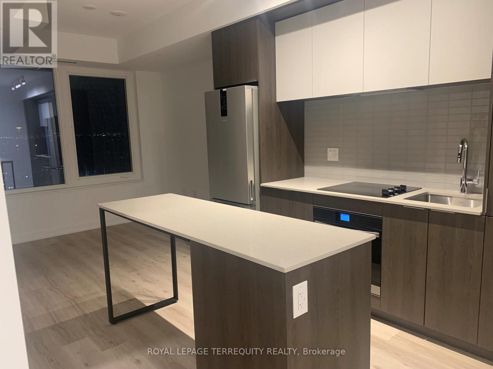 1101 - 395 Square One Drive, Mississauga, Ontario  L5B 0P6 - Photo 9 - W12523822