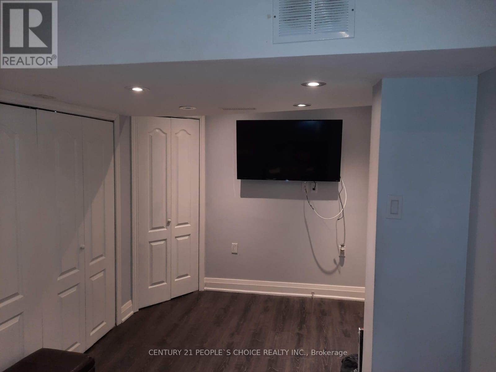 Bsmt - 3210 Carabella Way, Mississauga, Ontario  L5M 6S6 - Photo 4 - W12523830