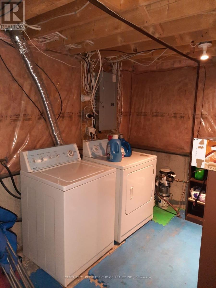 Bsmt - 3210 Carabella Way, Mississauga, Ontario  L5M 6S6 - Photo 7 - W12523830