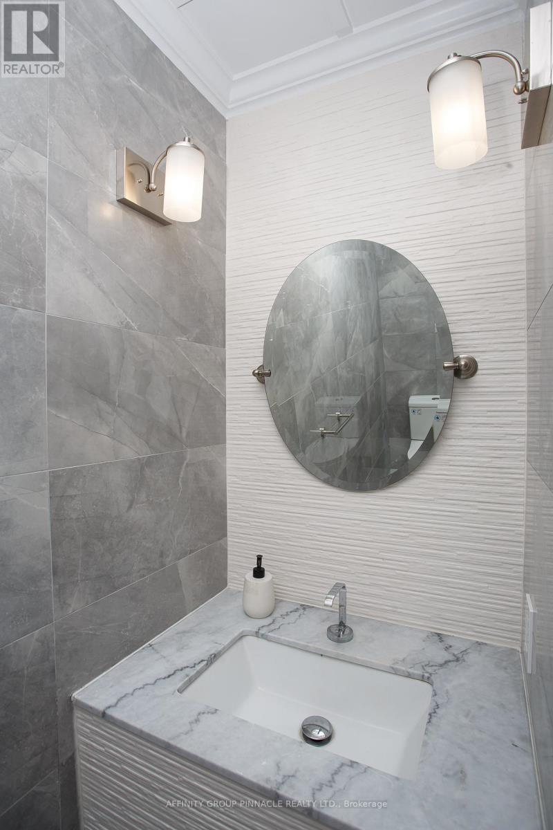 37 Parkway Avenue, Kawartha Lakes, Ontario K9V 5J7 - Photo 20 - X12523914