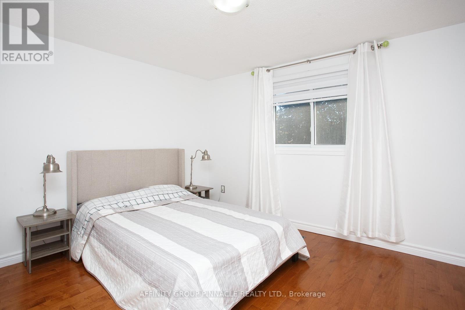 37 Parkway Avenue, Kawartha Lakes, Ontario K9V 5J7 - Photo 22 - X12523914