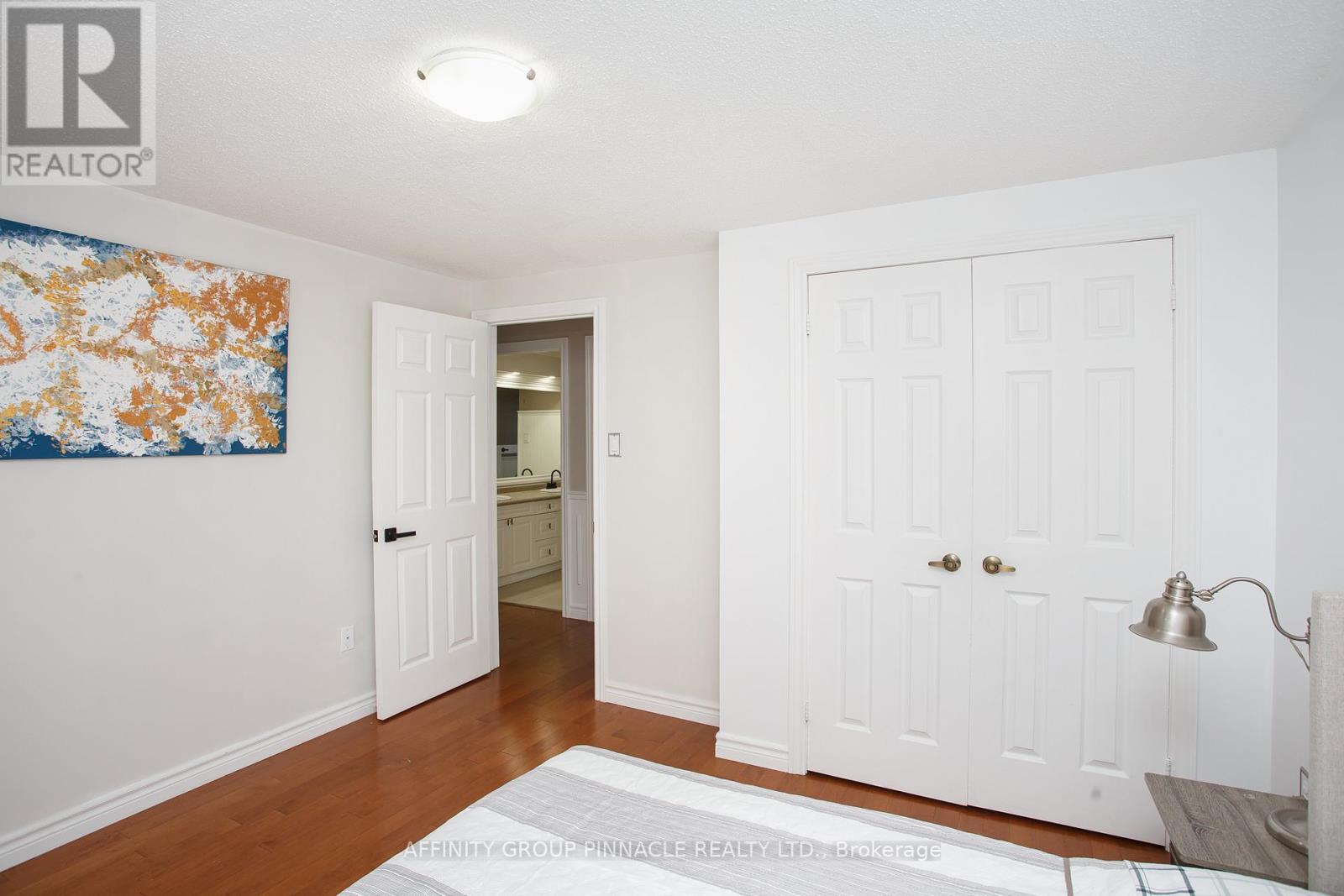 37 Parkway Avenue, Kawartha Lakes, Ontario K9V 5J7 - Photo 23 - X12523914