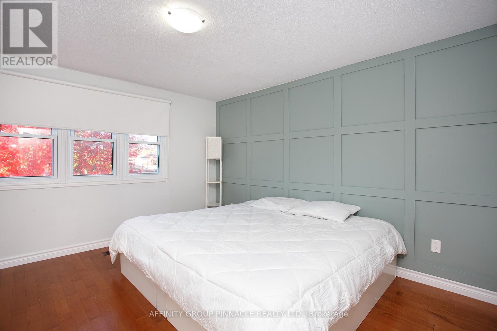 37 Parkway Avenue, Kawartha Lakes, Ontario K9V 5J7 - Photo 24 - X12523914