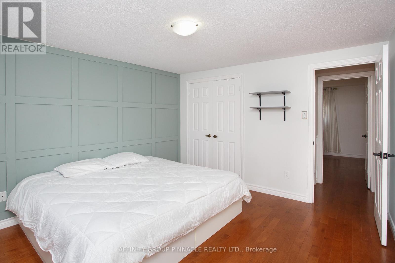 37 Parkway Avenue, Kawartha Lakes, Ontario K9V 5J7 - Photo 25 - X12523914