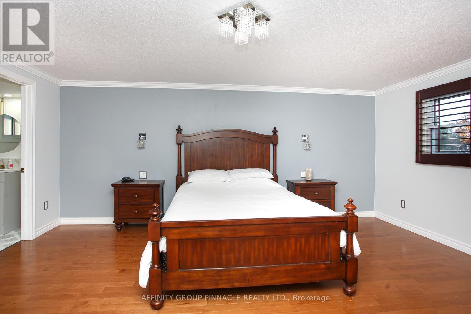 37 Parkway Avenue, Kawartha Lakes, Ontario K9V 5J7 - Photo 29 - X12523914