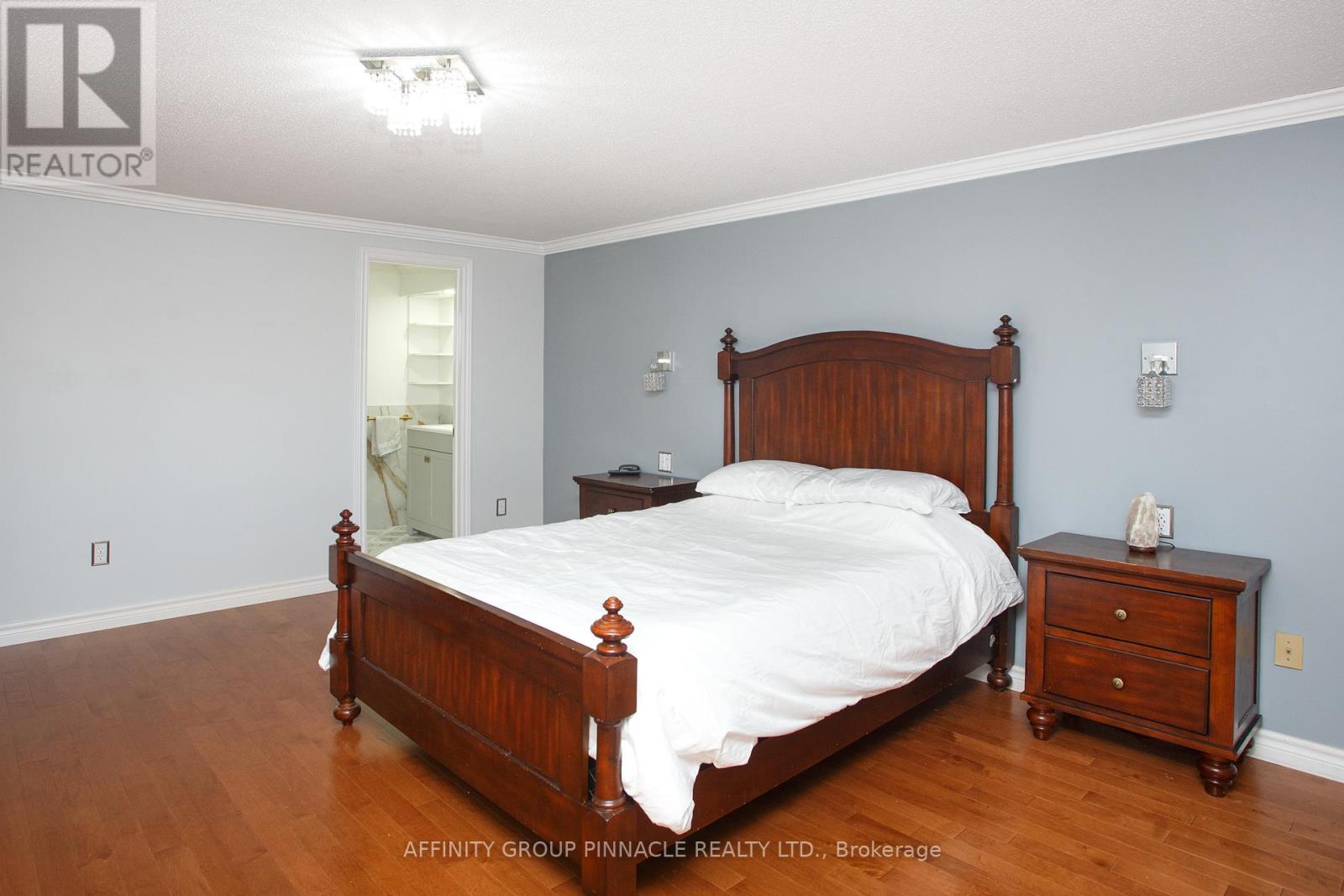 37 Parkway Avenue, Kawartha Lakes, Ontario K9V 5J7 - Photo 30 - X12523914