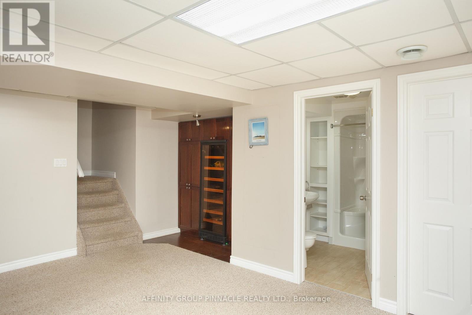 37 Parkway Avenue, Kawartha Lakes, Ontario K9V 5J7 - Photo 38 - X12523914