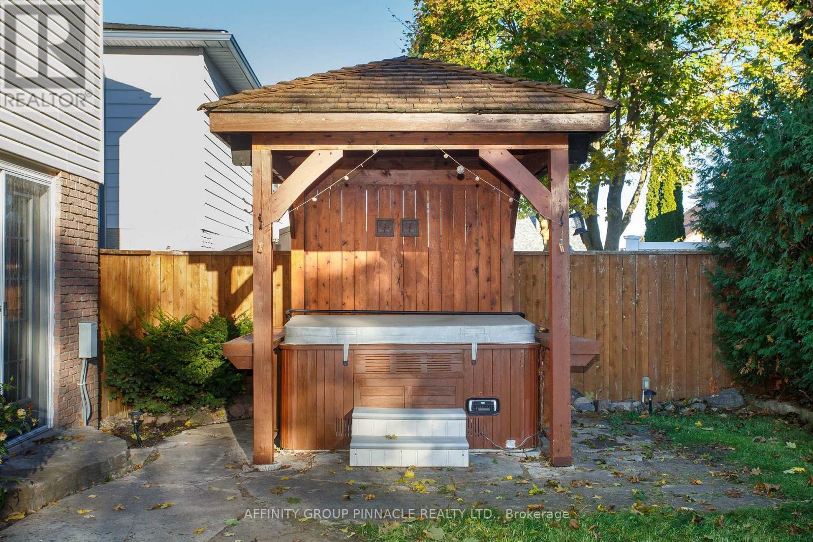 37 Parkway Avenue, Kawartha Lakes, Ontario K9V 5J7 - Photo 40 - X12523914