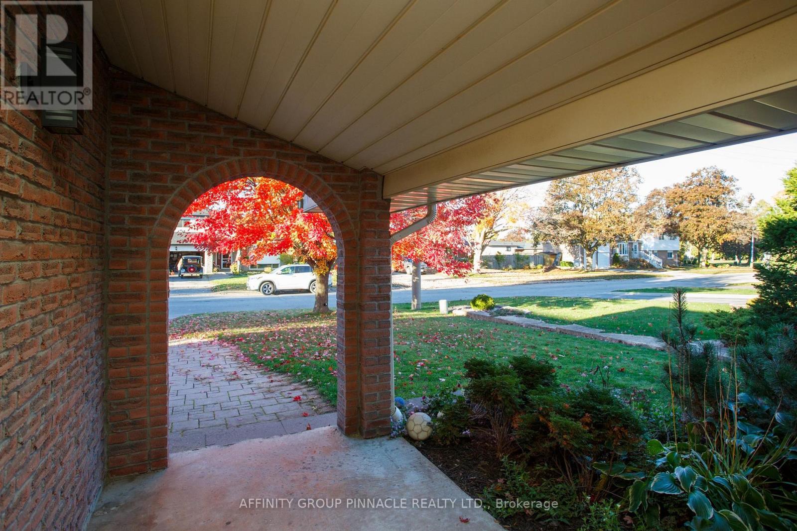 37 Parkway Avenue, Kawartha Lakes, Ontario K9V 5J7 - Photo 43 - X12523914