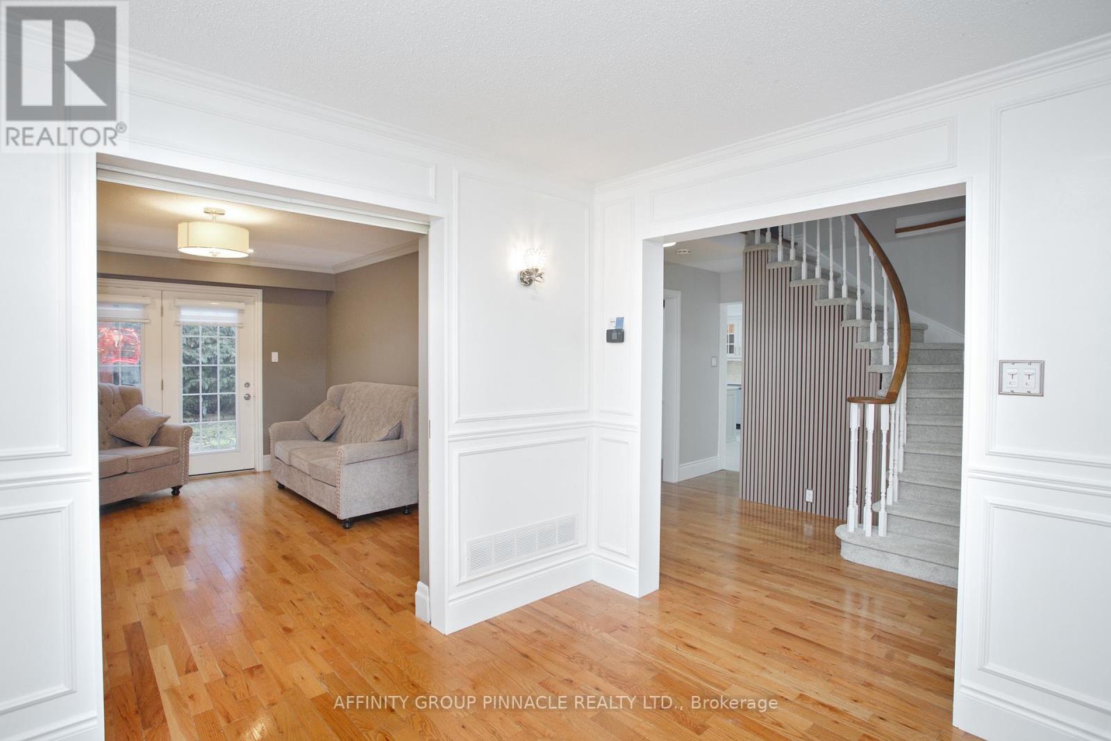 37 Parkway Avenue, Kawartha Lakes, Ontario K9V 5J7 - Photo 9 - X12523914