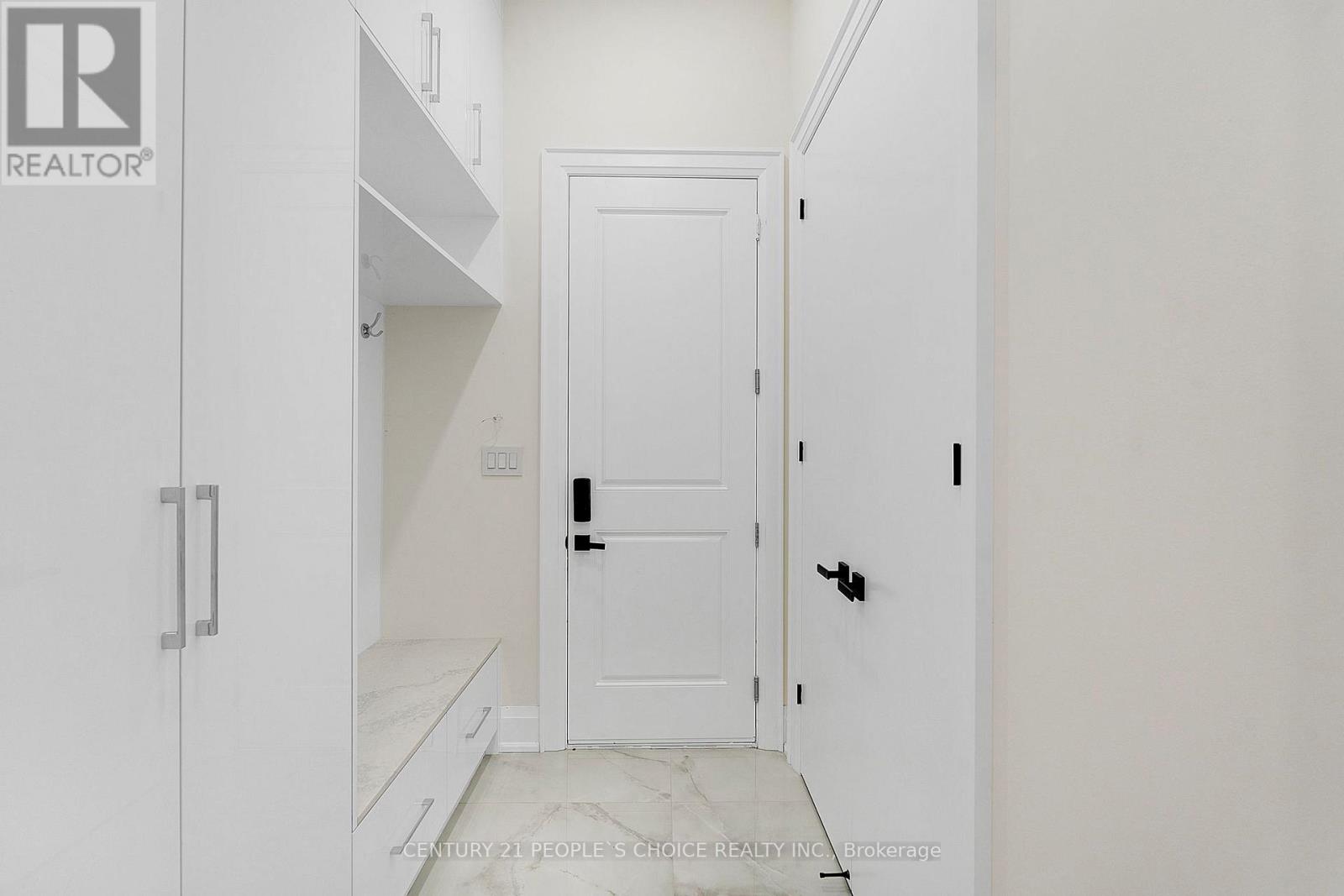 Upper - 8915 Heritage Road, Brampton, Ontario  L6Y 0E4 - Photo 25 - W12444547