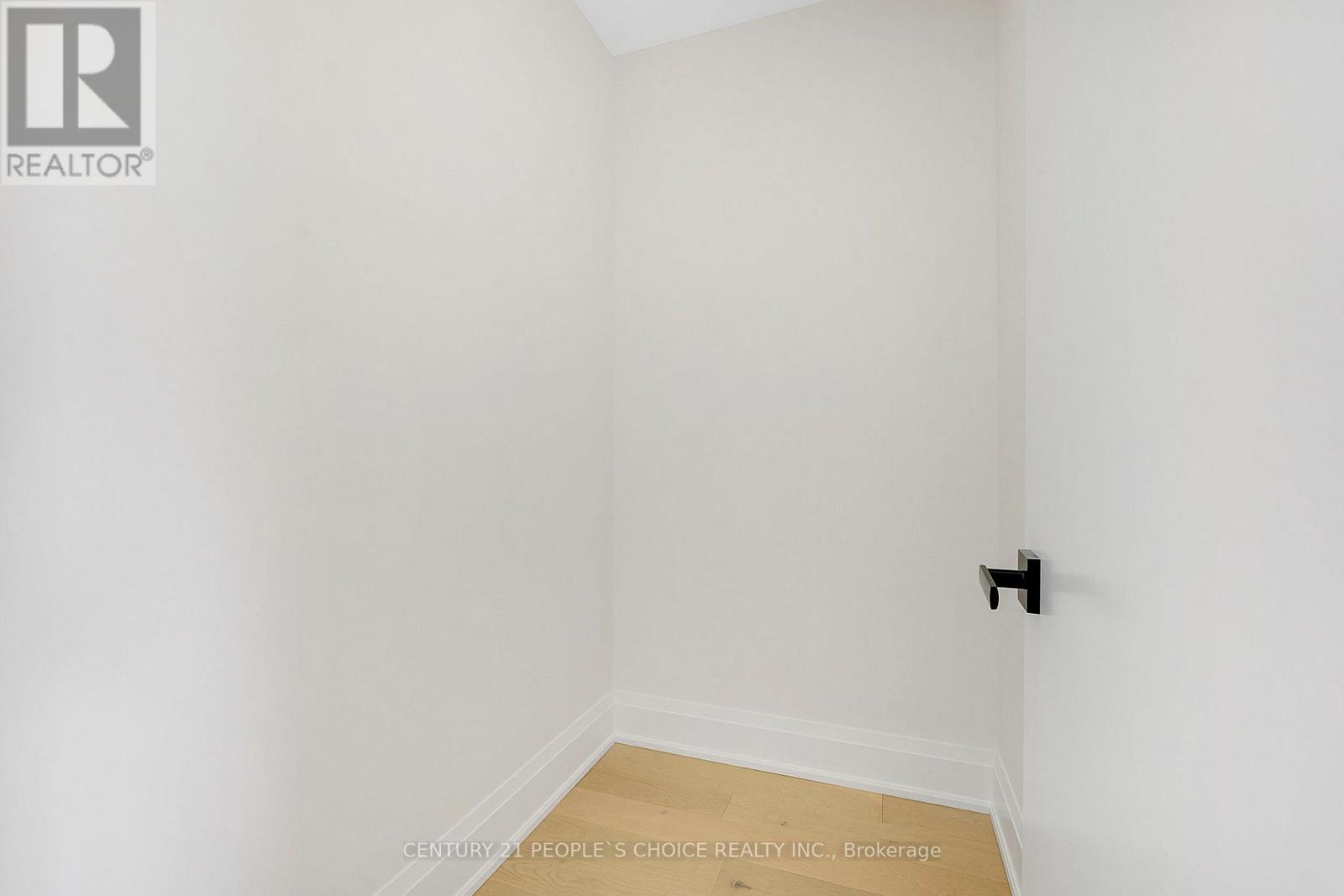 Upper - 8915 Heritage Road, Brampton, Ontario  L6Y 0E4 - Photo 36 - W12444547