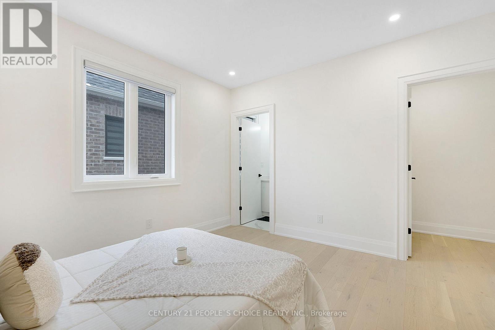 Upper - 8915 Heritage Road, Brampton, Ontario  L6Y 0E4 - Photo 38 - W12444547