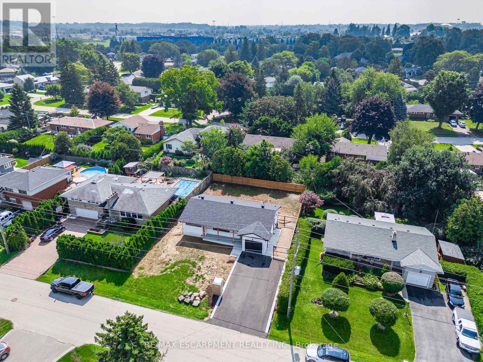 Upper - 664 Hiawatha Boulevard, Hamilton, Ontario  L9G 3A5 - Photo 31 - X12523610