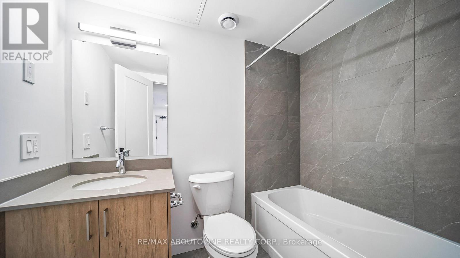 73 - 31 Mill Street, Kitchener, Ontario  N2G 2Y2 - Photo 21 - X12523622