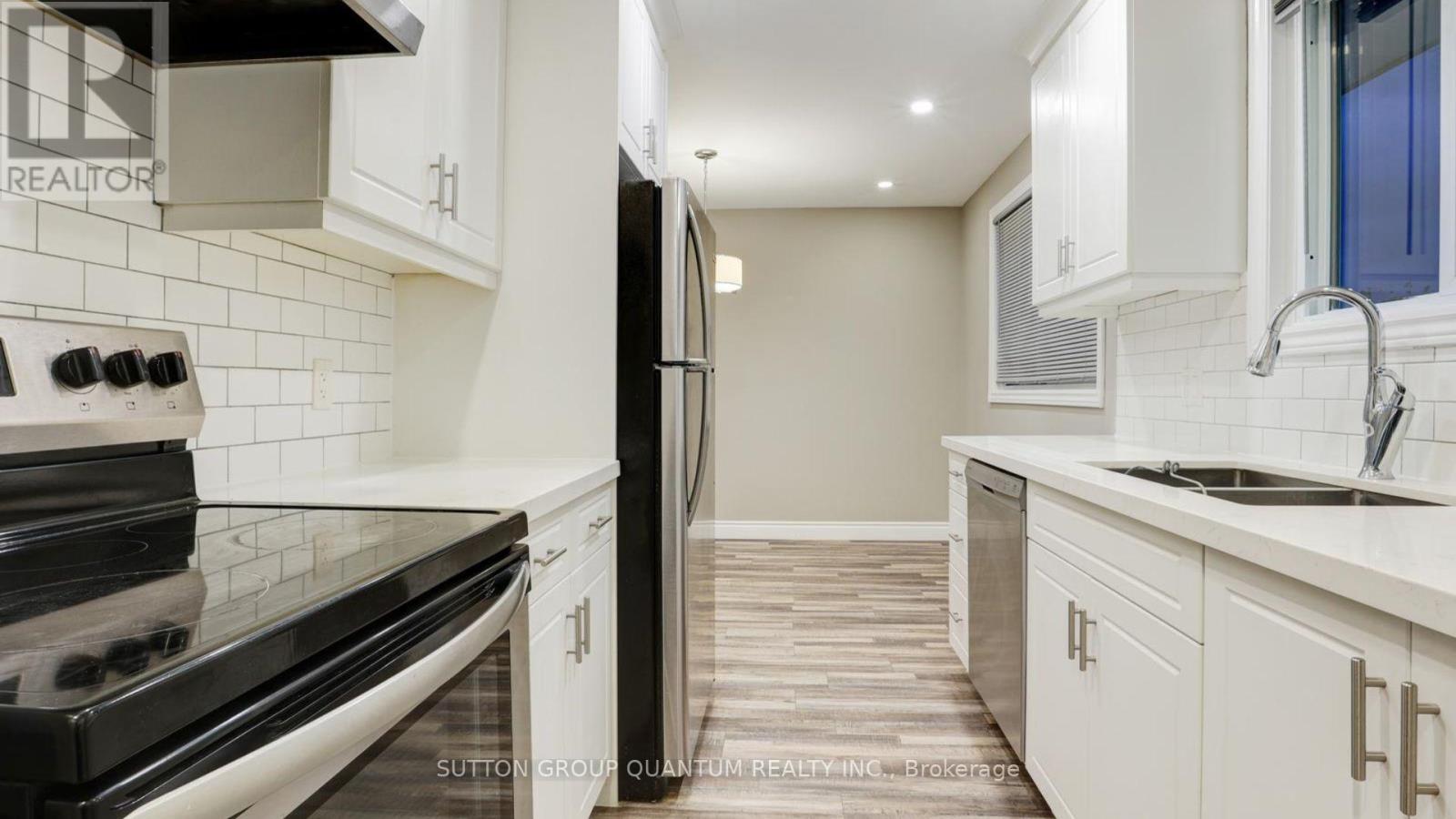 #upper - 55 Silver Aspen Crescent, Kitchener, Ontario  N2N 1H5 - Photo 6 - X12523682